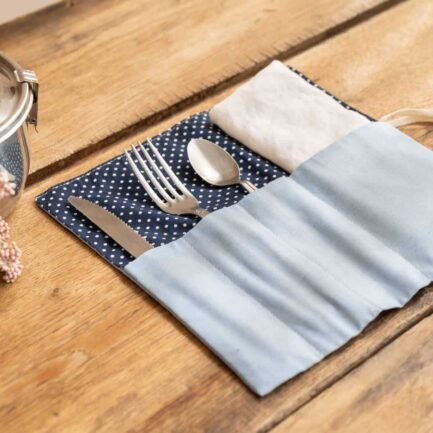 Pochette à couverts - coloris petits pois.