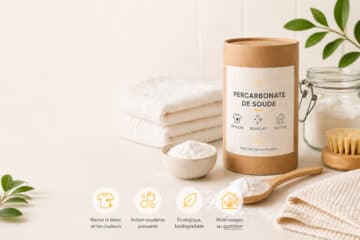 Percarbonate de soude ManaMani en tube carton recyclable avec linge blanc et poudre pour un ménage naturel